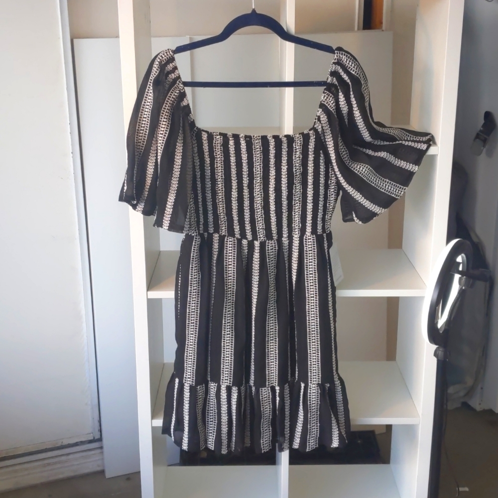 Nordstroms NSR dress, size large, black & white stripes